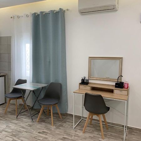 Santorini Studio For 2 Person In Athens Near Sea& Center Apartment Exterior photo